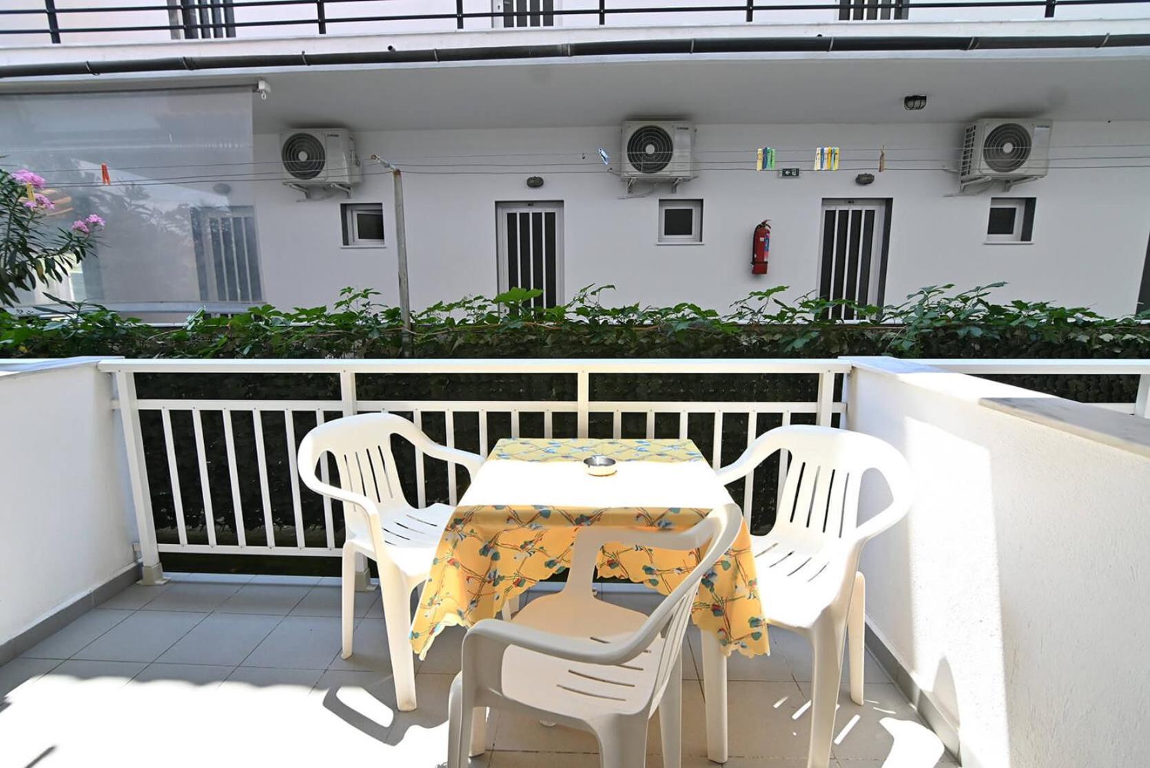 Armiriki Rooms วราสนา ภายนอก รูปภาพ