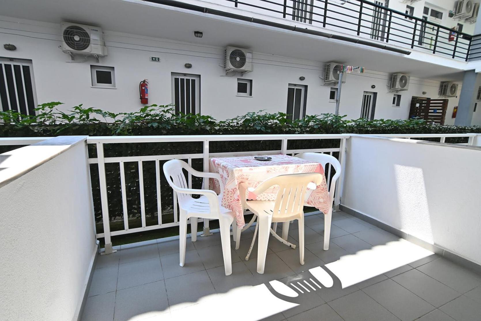Armiriki Rooms วราสนา ภายนอก รูปภาพ